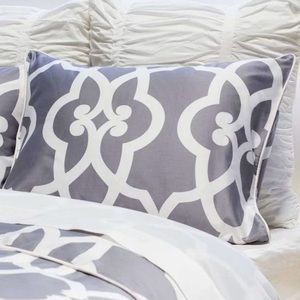 Standard Pillow Shams (set of 2)